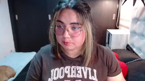 hii i am yini online show from 03/09/26, 01:09