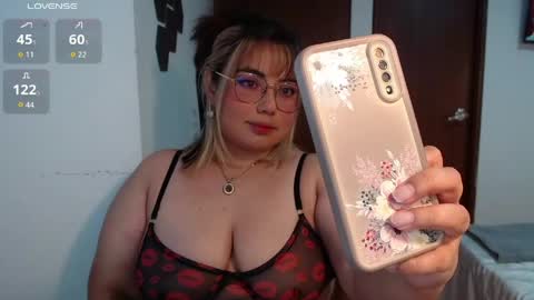 hii i am yini online show from 05/30/26, 03:25