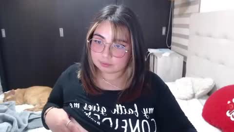hii i am yini online show from 06/22/26, 04:20