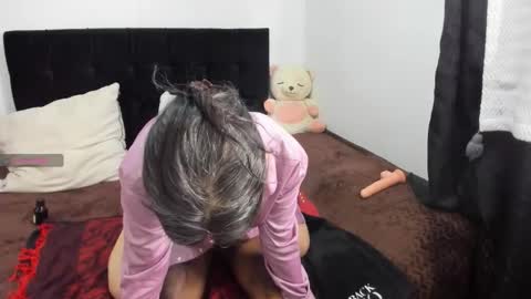 yinyyanghot online show from 10/21/25, 12:39