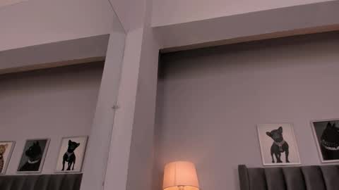 roxie reyes  online show from 09/17/25, 02:30