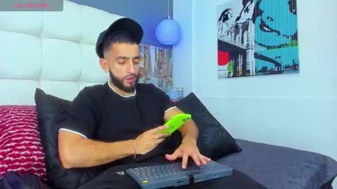 Yiyo online show from 11/29/25, 04:59