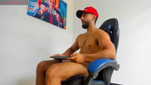 Yiyo online show from 07/02/26, 05:41