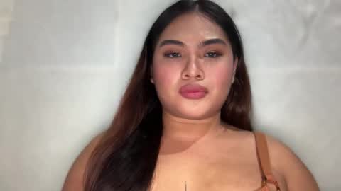 yllana love online show from 11/26/25, 03:46