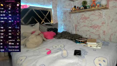 Snapshot of yluismag chatting on 12/17/24, 03:50 lucy online show from 12/17/24, 03:50