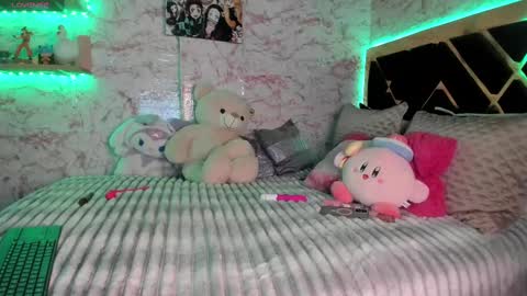 Snapshot of yluismag chatting on 03/05/25, 03:18 lucy online show from 03/05/25, 03:18