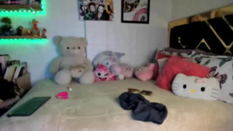 Snapshot of yluismag chatting on 09/28/25, 06:19 lucy online show from 09/28/25, 06:19