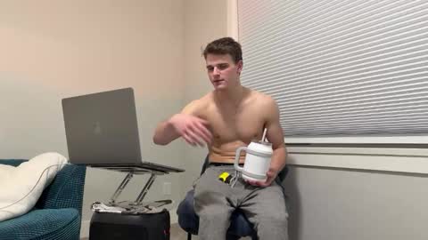 yngdesire1 online show from 12/22/25, 05:59