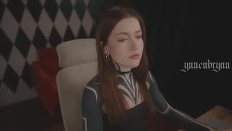 ynnenbrynn online show from 12/15/25, 07:23