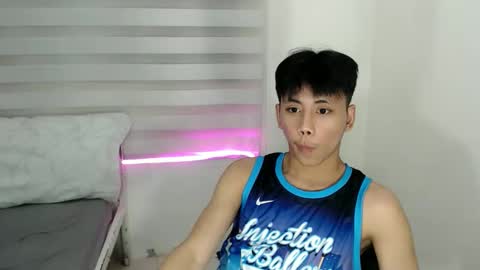 ynotyu online show from 10/04/25, 03:32