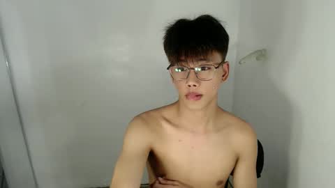 Snapshot of ynotyu chatting on 03/21/26, 01:43 ynotyu online show from 03/21/26, 01:43