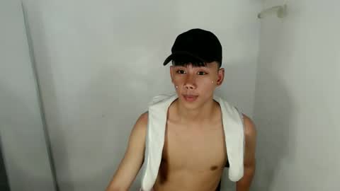 Snapshot of ynotyu chatting on 03/27/26, 12:27 ynotyu online show from 03/27/26, 12:27