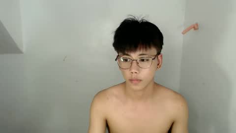 Snapshot of ynotyu chatting on 04/16/26, 04:08 ynotyu online show from 04/16/26, 04:08