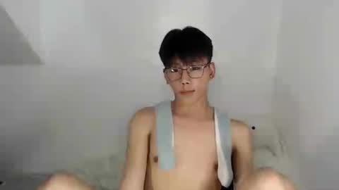 Snapshot of ynotyu chatting on 07/20/26, 02:19 ynotyu online show from 07/20/26, 02:19
