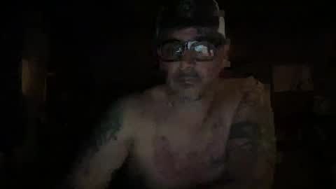 Snapshot of yodenoche chatting on 02/15/25, 04:25 yodenoche online show from 02/15/25, 04:25