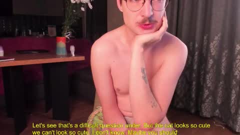 Snapshot of yoga_pizza_420 chatting on 10/24/25, 03:25 Max online show from 10/24/25, 03:25