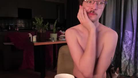 Max online show from 03/25/26, 03:45