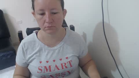 Snapshot of yohis_kiut25 chatting on 02/18/25, 01:11 yohis online show from 02/18/25, 01:11