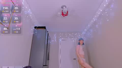 Snapshot of yoi_mika chatting on 02/18/26, 08:27 Mikaella - Mika online show from 02/18/26, 08:27