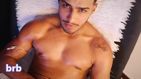 Snapshot of yoi_olimpo chatting on 01/08/25, 03:17 Yoi Olimpo online show from 01/08/25, 03:17