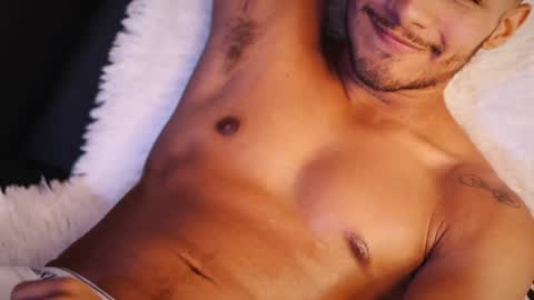 Snapshot of yoi_olimpo chatting on 01/21/25, 03:21 Yoi Olimpo online show from 01/21/25, 03:21