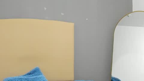 Snapshot of yoi_olimpo chatting on 02/06/25, 12:05 Yoi Olimpo online show from 02/06/25, 12:05