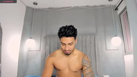 Snapshot of yoi_olimpo chatting on 03/11/25, 01:23 Yoi Olimpo online show from 03/11/25, 01:23