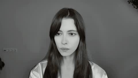 yoka_paradoxxx online show from 09/12/25, 05:18