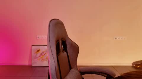 Snapshot of yoka_paradoxxx chatting on 02/19/26, 09:16 yoka_paradoxxx online show from 02/19/26, 09:16