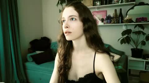 yoka_paradoxxx online show from 06/04/26, 10:21