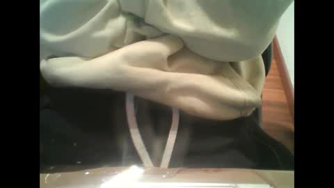 Snapshot of yokaxondoo chatting on 02/16/25, 11:05 yokaxondoo online show from 02/16/25, 11:05