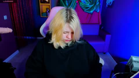 Snapshot of yoki_shizuko chatting on 01/10/26, 06:37 Yoki online show from 01/10/26, 06:37