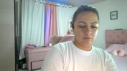 yokiko online show from 05/11/26, 07:00