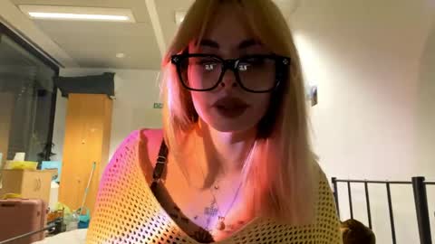 Lilith online show from 03/26/26, 07:19