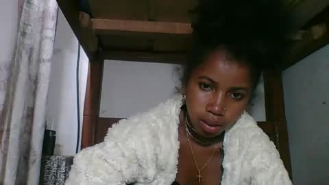 Snapshot of yolandrina05 chatting on 02/04/26, 11:09 yolandrina05 online show from 02/04/26, 11:09