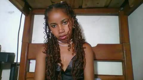 Snapshot of yolandrina05 chatting on 02/06/26, 01:36 yolandrina05 online show from 02/06/26, 01:36