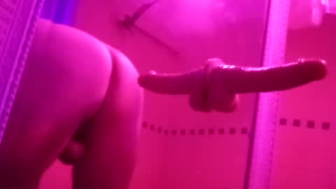 Snapshot of yolodildo chatting on 09/14/25, 09:08 Yolodildo online show from 09/14/25, 09:08