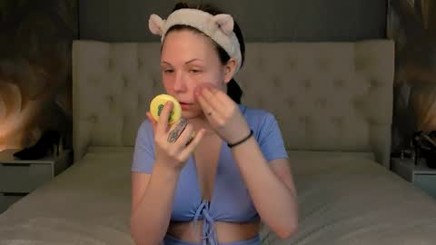 Yona online show from 04/01/26, 05:52