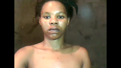 Snapshot of yoncexx25 chatting on 01/02/25, 10:05 amazingkellyxx online show from 01/02/25, 10:05