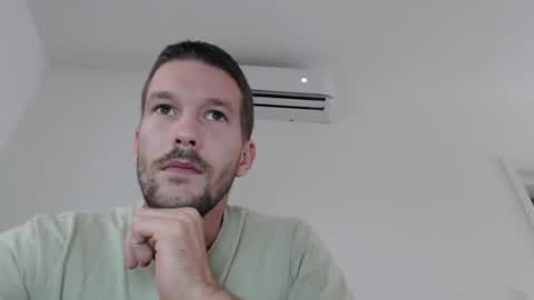 yone23 online show from 10/05/25, 11:19