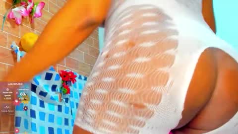 yonnsol_avril online show from 11/15/25, 06:59