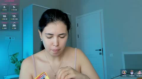 Snapshot of yooleen chatting on 09/17/25, 03:08 yooleen online show from 09/17/25, 03:08