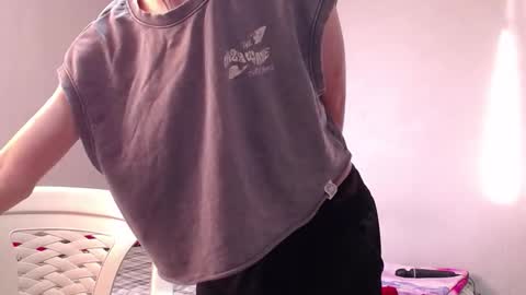 Snapshot of yoonbum_ chatting on 10/02/25, 10:06 Little Mike Independent model online show from 10/02/25, 10:06