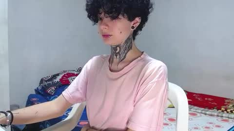 Little Mike Independent model online show from 11/11/25, 03:28