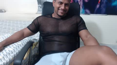 Snapshot of yordanocleys chatting on 02/25/25, 05:30 yordanocleys online show from 02/25/25, 05:30