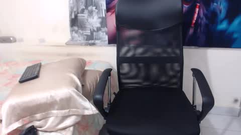 Snapshot of yordanocleys chatting on 11/20/25, 06:51 yordanocleys online show from 11/20/25, 06:51