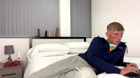 Snapshot of yorkshirelad208 chatting on 02/10/25, 08:21 Harrison online show from 02/10/25, 08:21