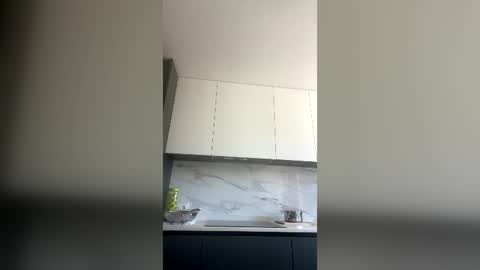 yosep127080 online show from 06/10/26, 10:47