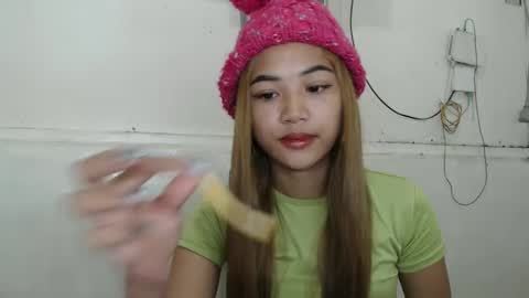 Snapshot of yosufloversweet chatting on 12/09/24, 05:19 fin online show from 12/09/24, 05:19