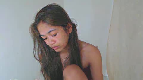 Snapshot of yosufloversweet chatting on 02/02/25, 04:48 fin online show from 02/02/25, 04:48